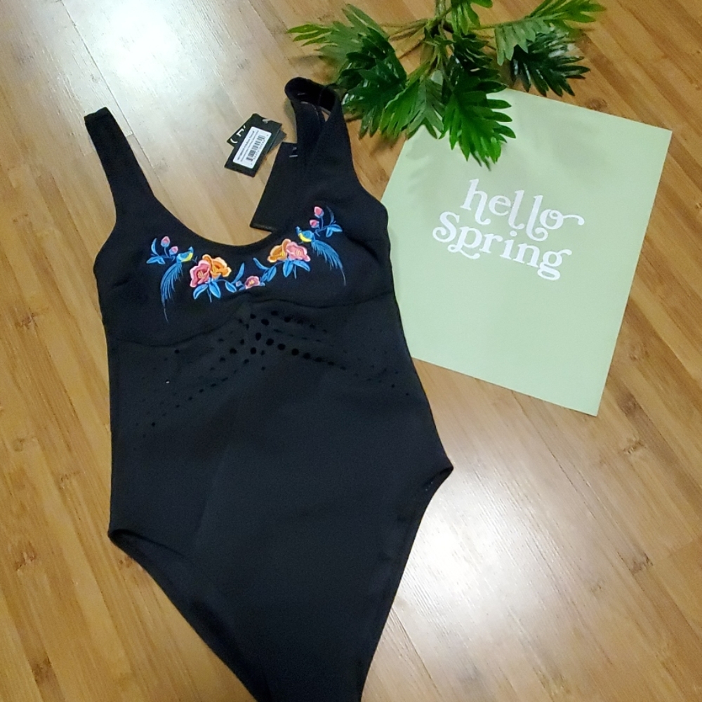NWT CYNTHIA ROWLEY SWIMSUIT  SZ MED